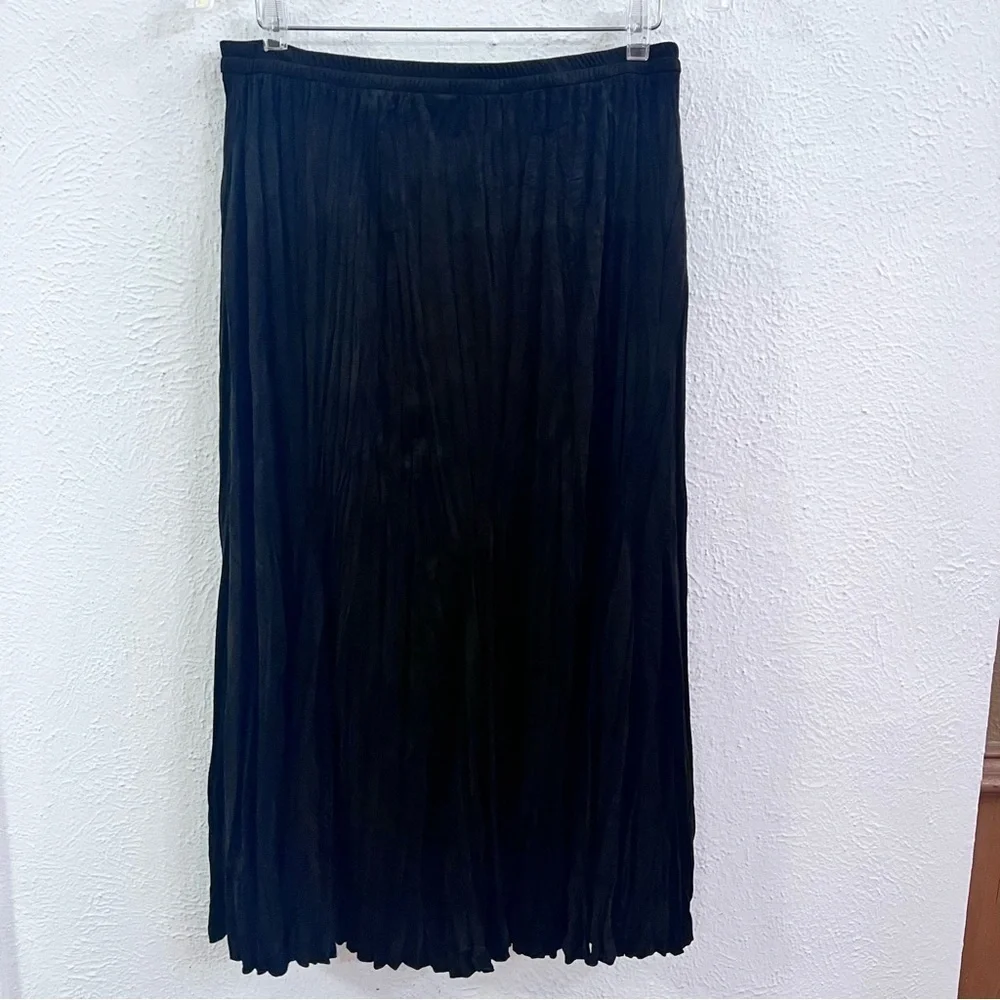 Soft Surroundings black velvet pleated maxi skirt